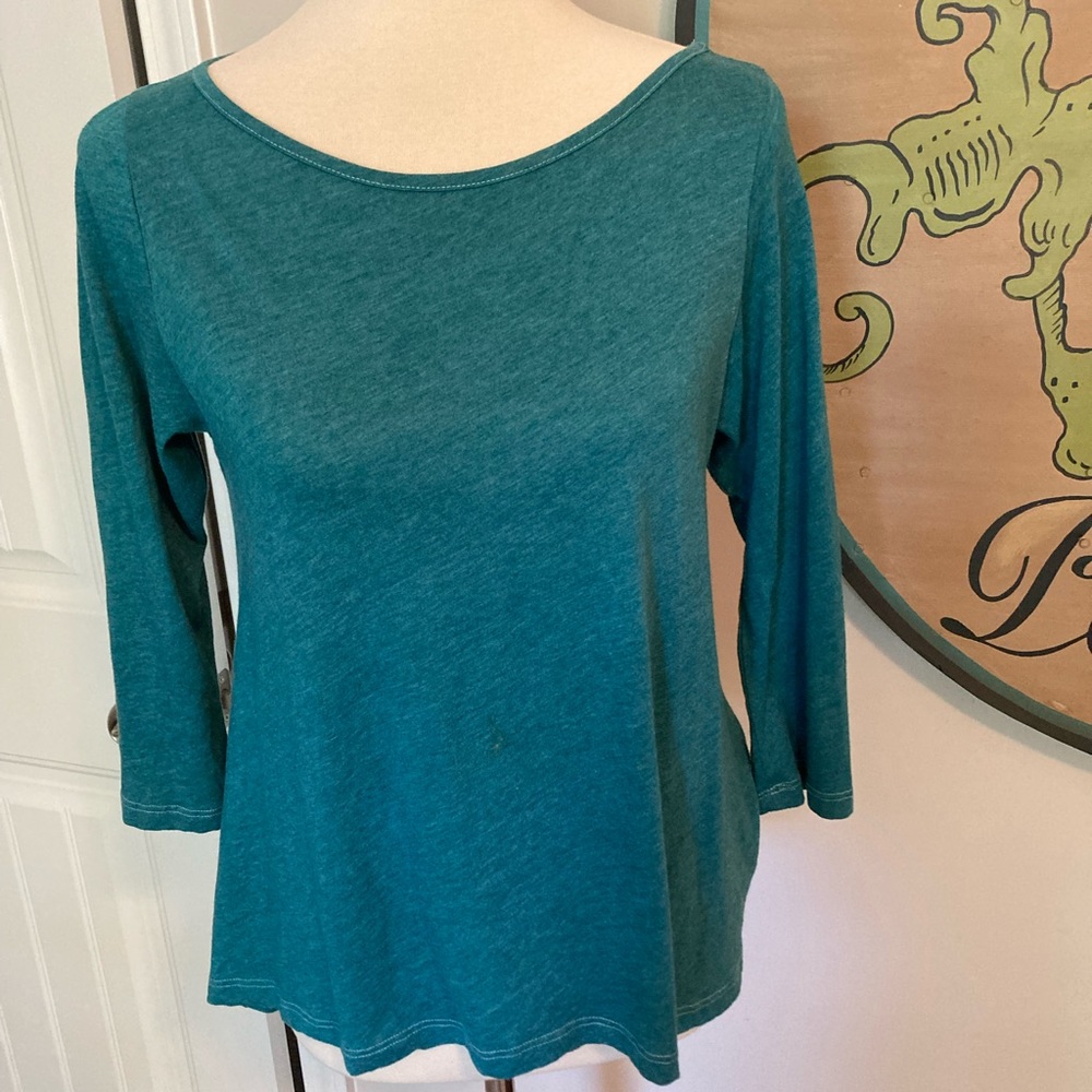 Cute asymmetrical hem top